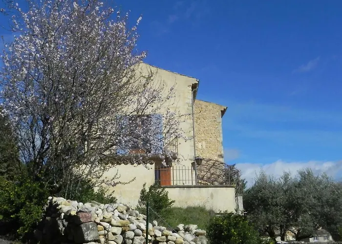 Le Relais De La Tour Bed & Breakfast